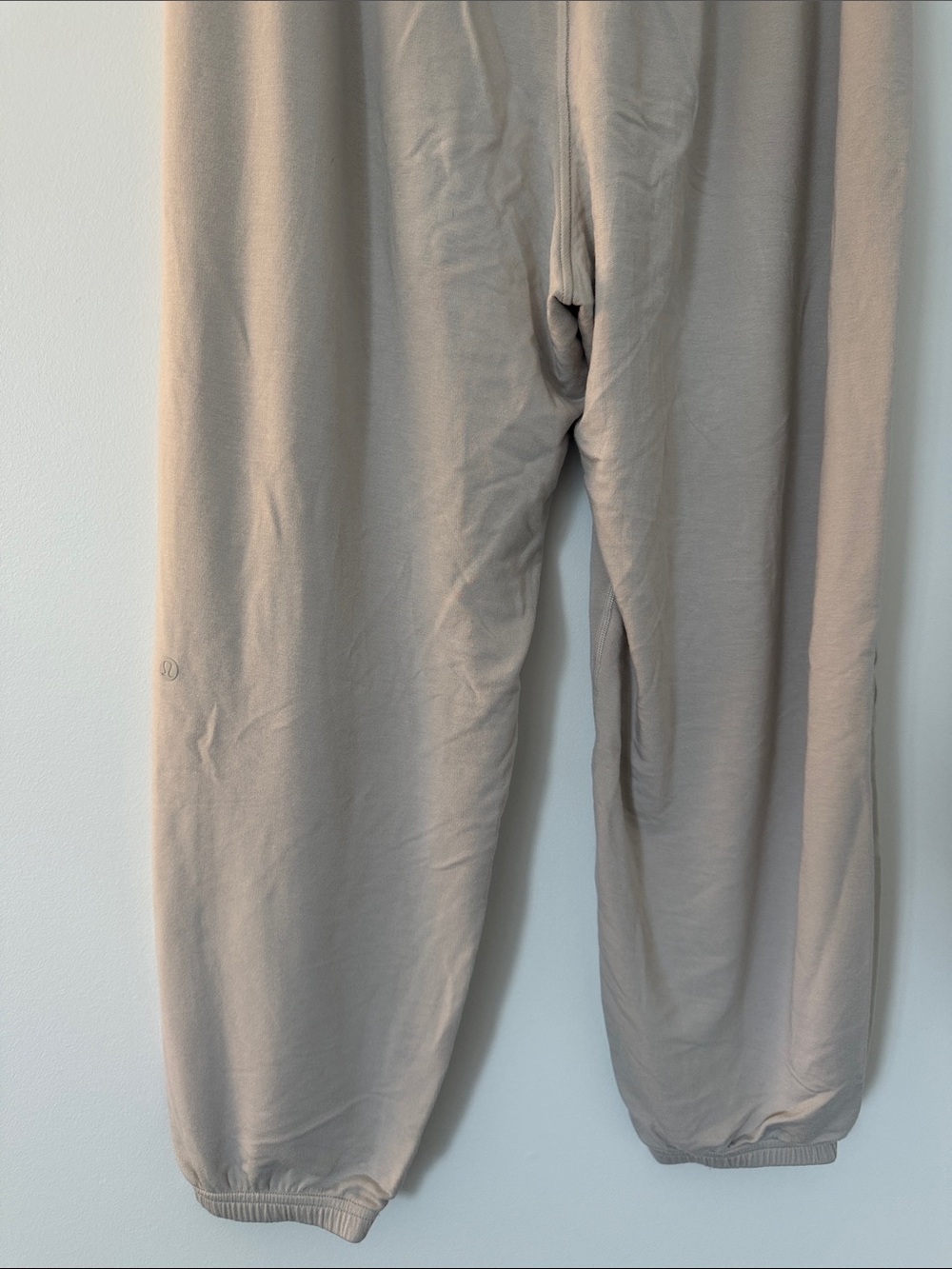 Lululemon BeCalm Mid Rise pants Medium - Picture 7 of 7